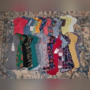 LulaRoe Classic Tee LOT